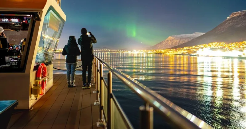 Aurora-Dinner-Kreuzfahrt mit Hybrid-Elektro-Katamaran
